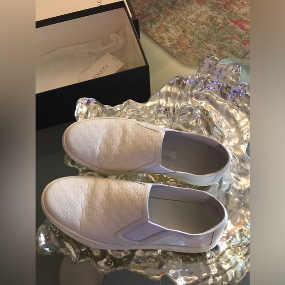 GUCCI - Picture 2 of 9